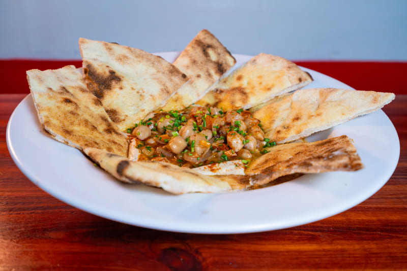 Hummus & Pizza Bread